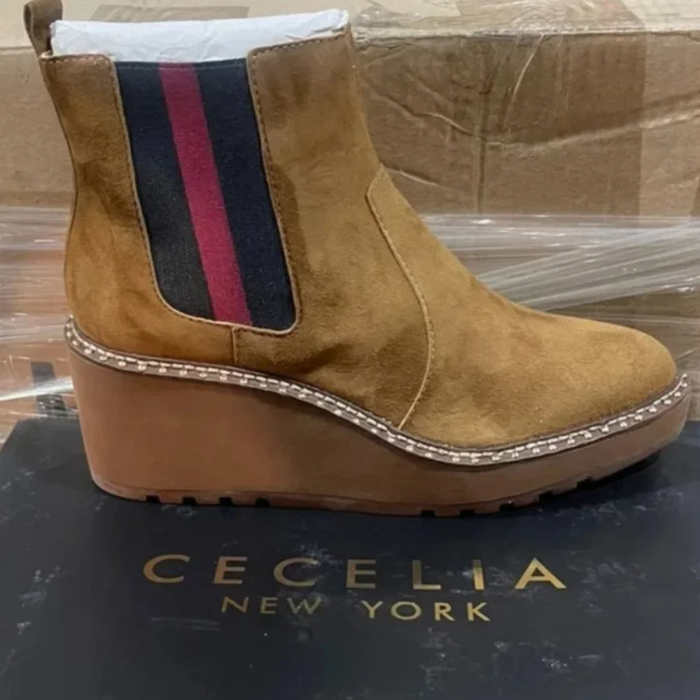 Suede Boots NIB size 8.5